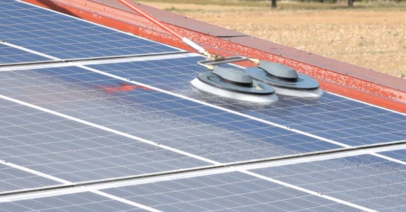 Limpieza placas solares5